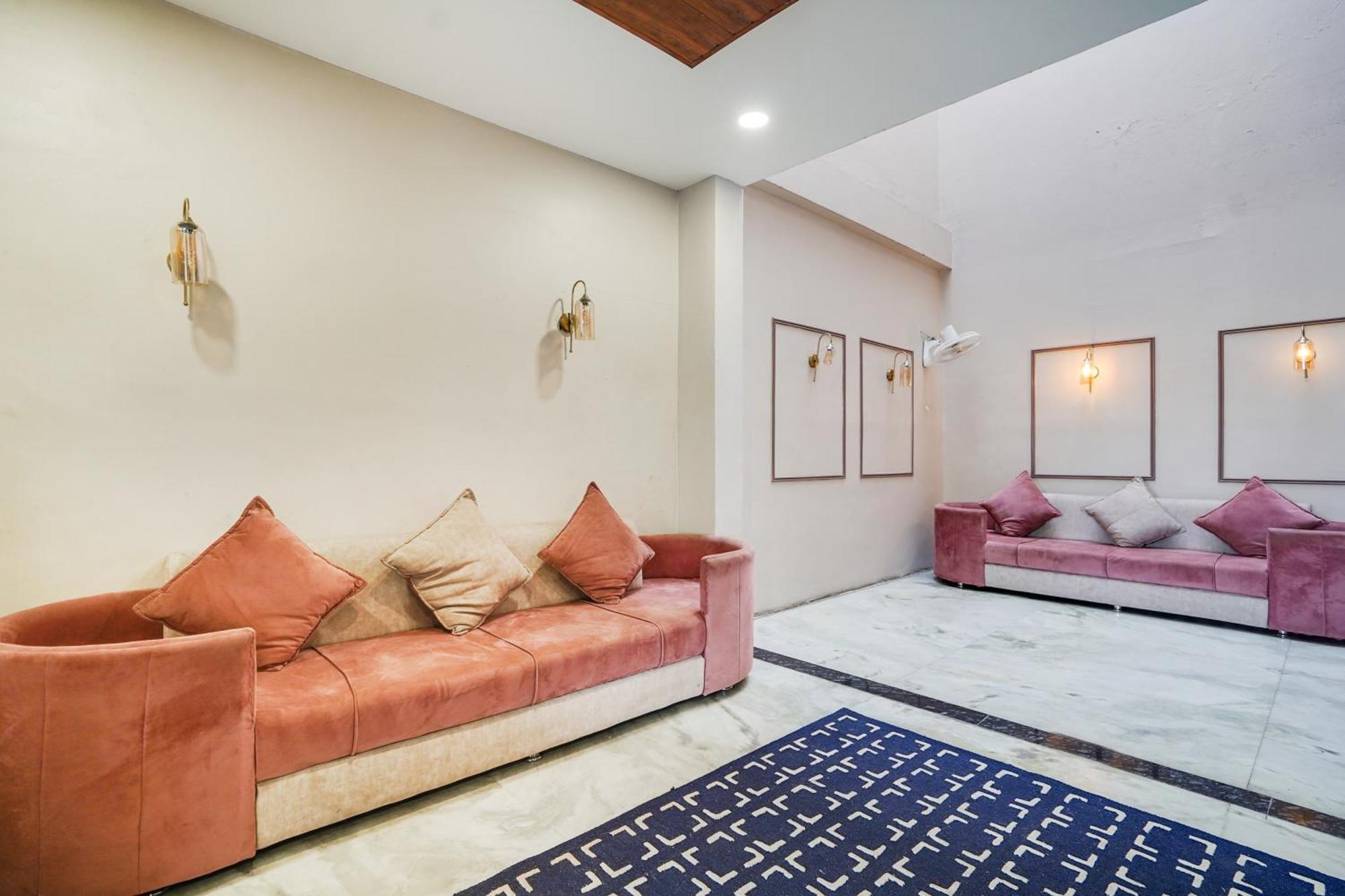 Super Hotel O Pithampur Formerly Ganga Residency Akolia Kültér fotó
