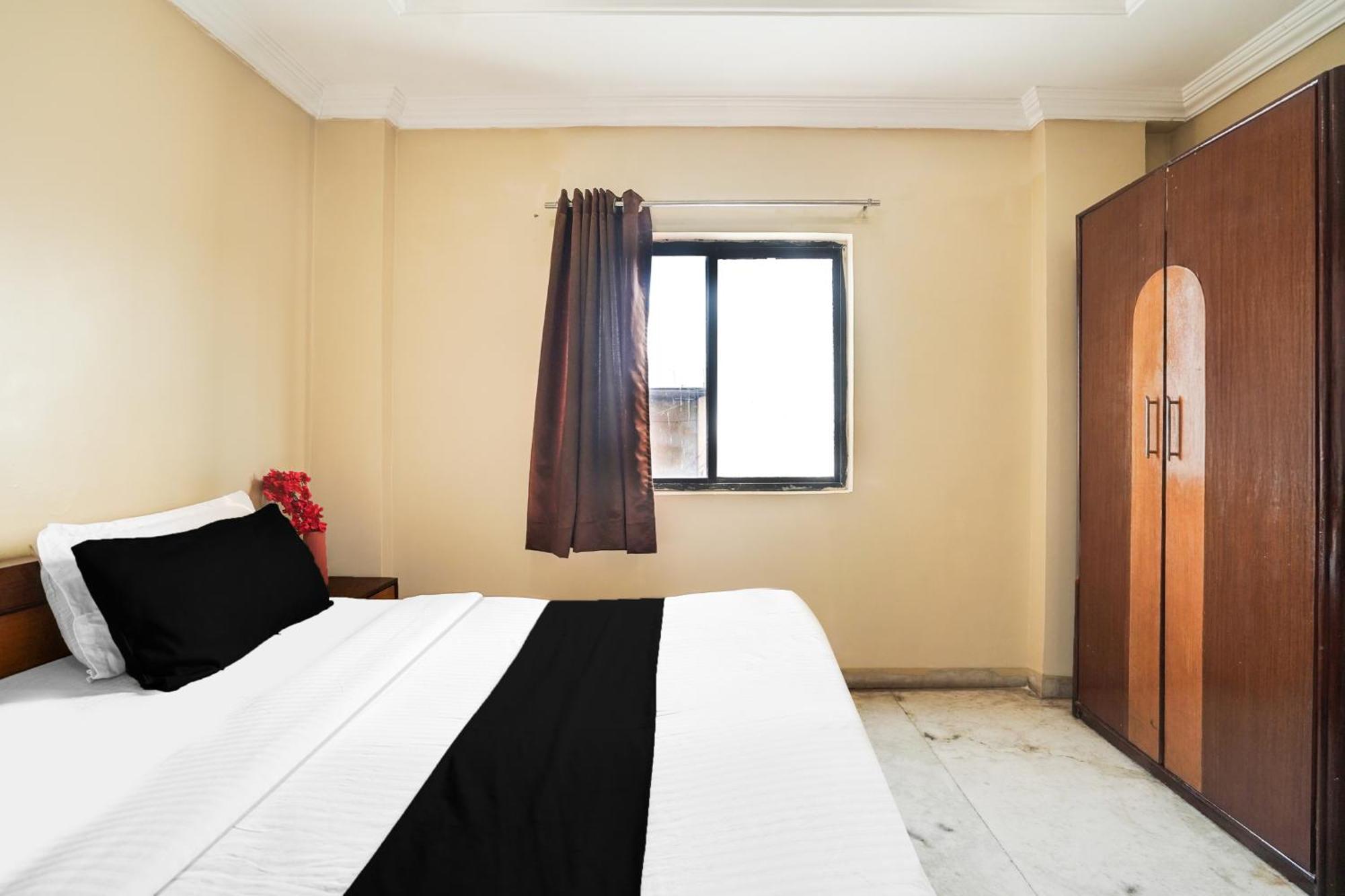 Super Hotel O Pithampur Formerly Ganga Residency Akolia Kültér fotó