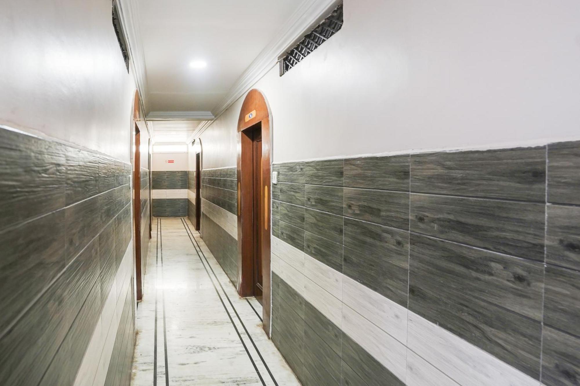 Super Hotel O Pithampur Formerly Ganga Residency Akolia Kültér fotó